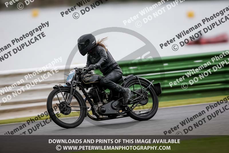 Vintage motorcycle club;eventdigitalimages;mallory park;mallory park trackday photographs;no limits trackdays;peter wileman photography;trackday digital images;trackday photos;vmcc festival 1000 bikes photographs